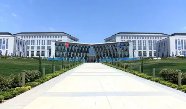 Ay Yıldız Karargahı, Pentagon'un 3 katı büyüklüğünde