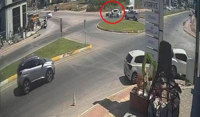 Sinirini otomobilin camından çıkardı