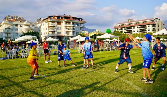 Alanya'da hentbol coşkusu başladı