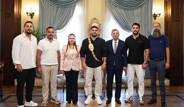Başpehlivan Taş, Vali Şahin'i ziyaret etti