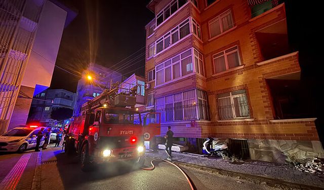 Alanya'da 4 katlı apartmanda yangın