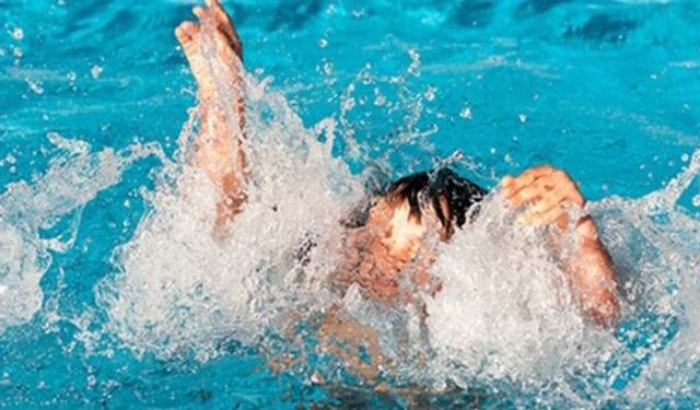 Serik'te boğulma tehlikesi geçiren kişi kurtarıldı