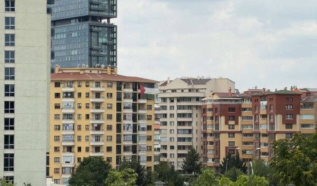 ABD Başkanı Trump’ın kalacağı otelin karşısına Filistin bayrağı asıldı
