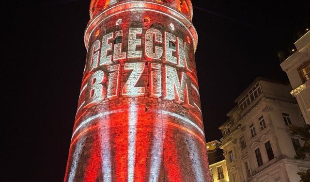 Galata Kulesi’nde 15 Temmuz’a özel gösteri