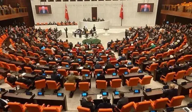 'Terörsüz Türkiye' süreci kapsamında hazırlanan 'çerçeve yasa' imzaya açıldı