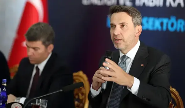 Bakan Bayraktar: 2027'nin ilk çeyreğinde 'Offshore YEKA İhalesi'ni gerçekleştireceğiz