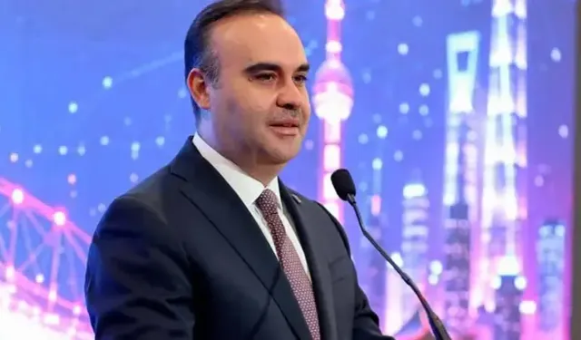 Bakan Kacır: Türk öğrenciler uluslararası olimpiyatlarda 15 madalya kazandı