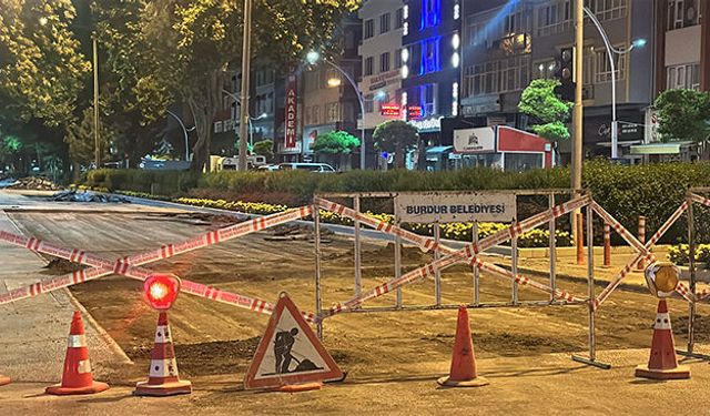 Burdur'da belediyenin yol çalışmasını polis durdurdu