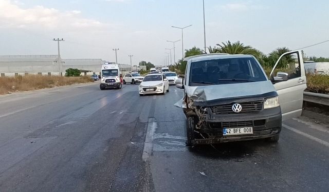 Alkollü sürücünün kullandığı kamyonet otomobile çarptı: 1 yaralı