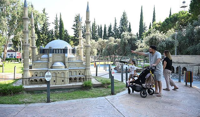 Dokumapark Açık Hava Müzesi'ne ziyaretçi akını