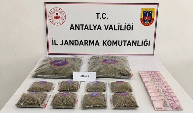 Döşemealtı'nda 5 kilo 650 gram skunk esrar ele geçirildi