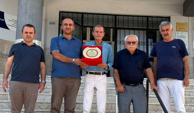 Korkuteli'de lise müdürüne vefa