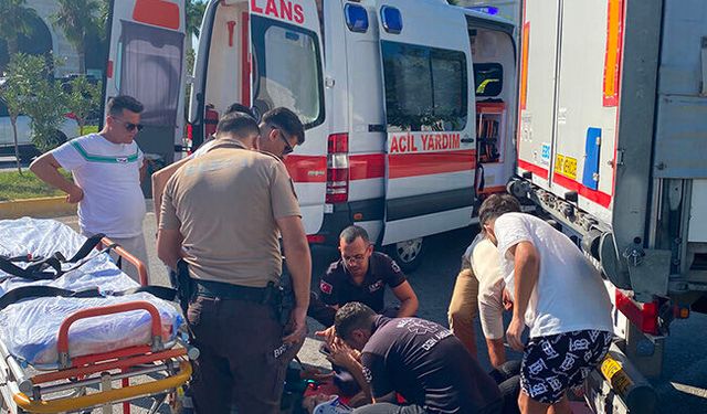 Serik'te motosikletli park halindeki kamyona çarptı