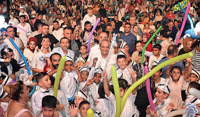 Kepez Belediyesi’nin geleneksel Sünnet Şöleni Dokumapark’ta