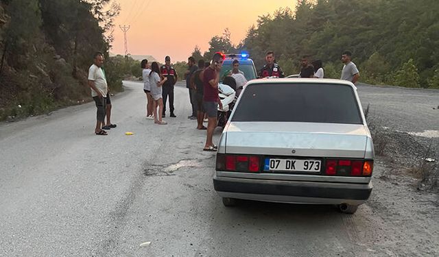 Gazipaşa'da otomobille çarpışan motosikletli yaralandı