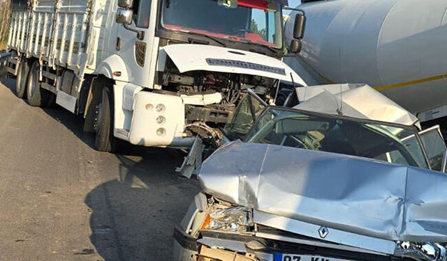 Serik'te 5 araçlı zincirleme kaza
