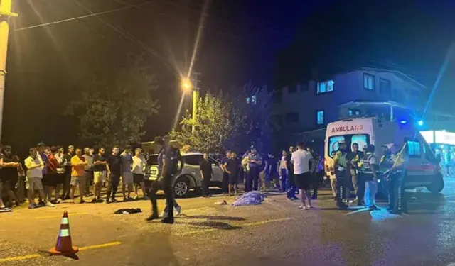 Otomobille çarpışan motosikletteki 2 kişi öldü