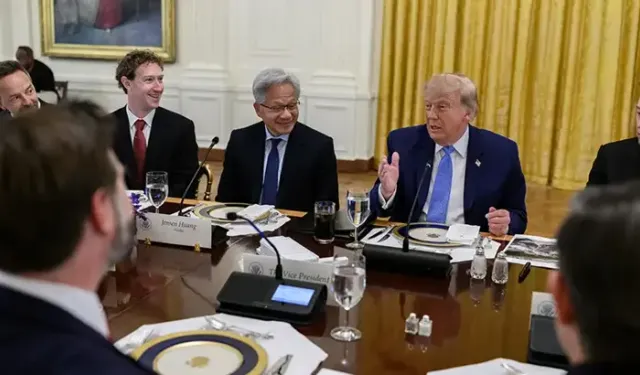 Trump'tan 'yapay zeka' kararnamesi: Bütün kurumlarda 'süper zeka' terimi kullanılacak
