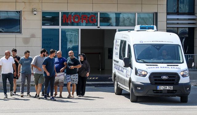 Finike'de kazada hayatını kaybeden gencin cenazesi teslim alındı