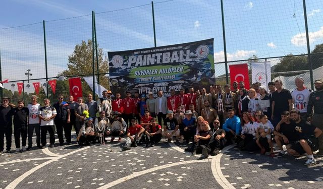 Aksu’nun paintball ekibi Yalova’da Türkiye üçüncüsü oldu