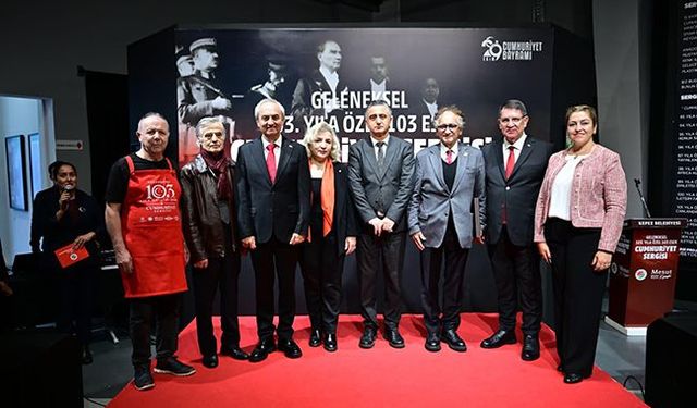 103 Eser Cumhuriyet Sergisi açıldı