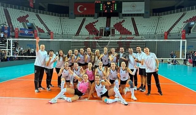 Antalya’nın voleyboldaki ilk hafta karnesi: 07 Mega Spor kazandı, Manavgat ve Muratpaşa kaybetti