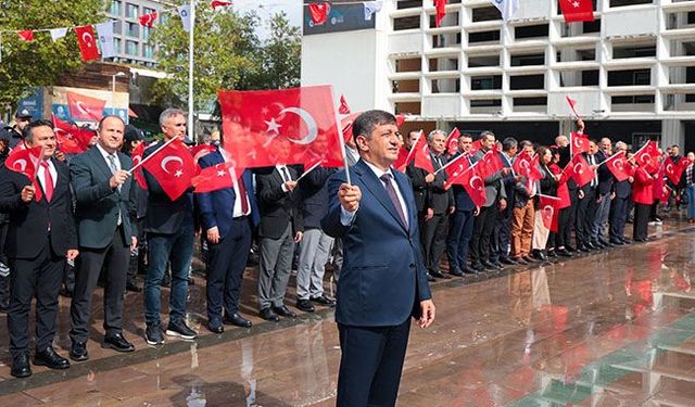 Büyükşehir'de 29 Ekim töreni