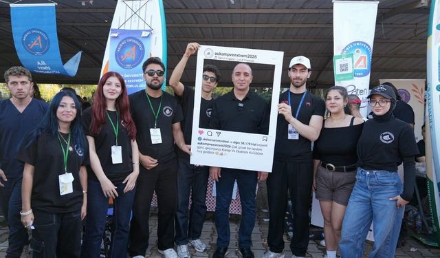 Başkan Kotan Öğrenci Toplulukları Tanıtım Günleri’ne katıldı