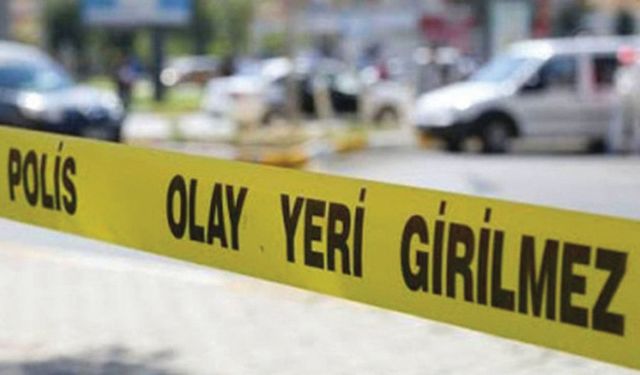 Odasında helyum gazı ve başında poşetle ölü bulundu