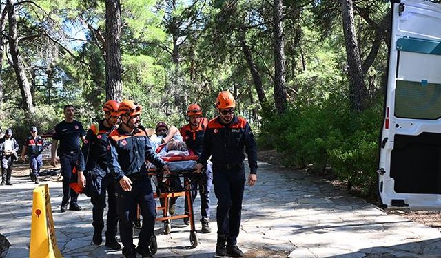 Kurşunlu Şelalesi'nde turist kurtarma operasyonu