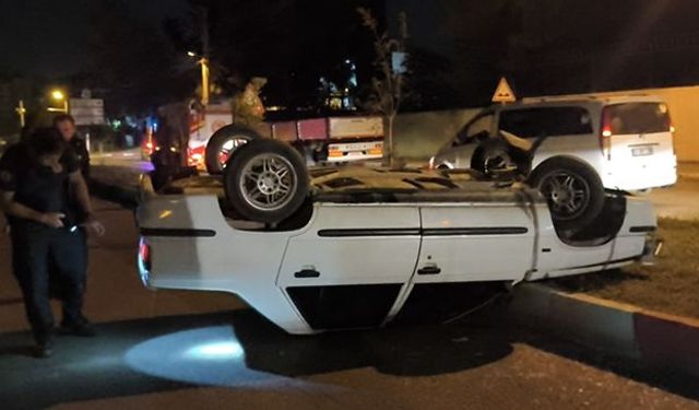 Refüje çarpan otomobil takla attı