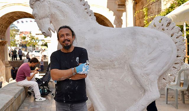 Antalya'ya 'Likya Atı' heykeli geliyor