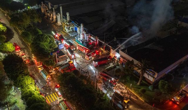 Manisa’daki İnci Akü fabrikasında yangın