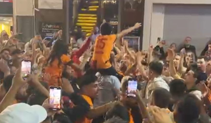 Fenerbahçe'yi deviren Galatasaray, İstiklal'i salladı!