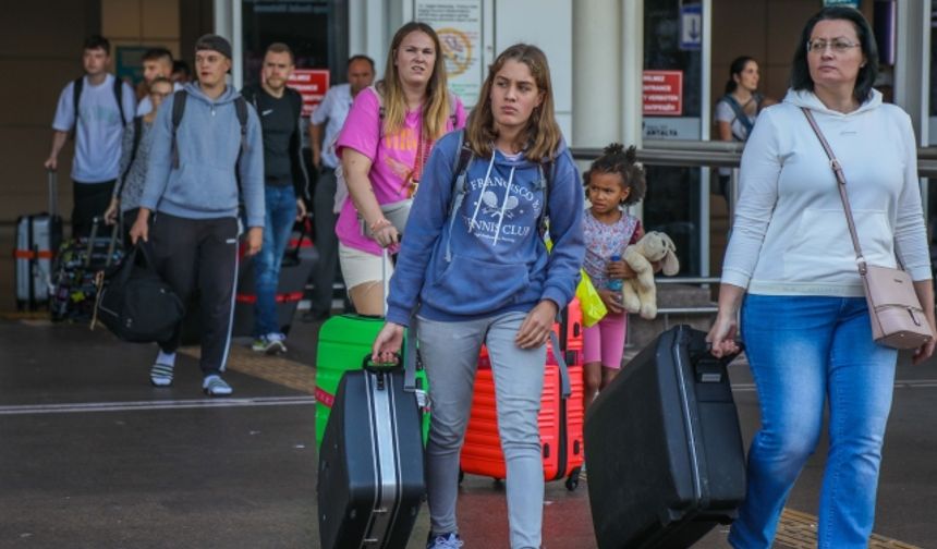 3 ayda 855 bin 429 turist geldi  