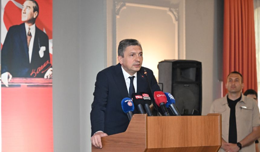 Vali Şahin: Bu kadar zor sektörde ilk 5'te olmak müthiş başarı