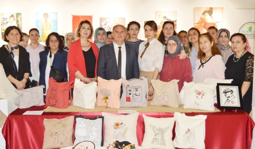 'Başrolde Kadın' sergisi