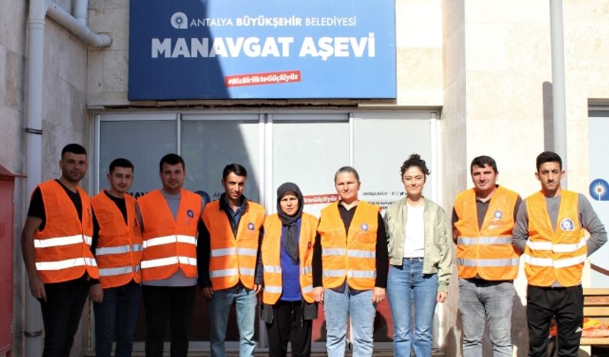 Büyükşehir ihtiyaç sahiplerinin yanında