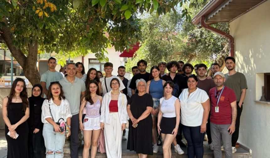 Öğrenciler sektörü yerinde gözlemledi