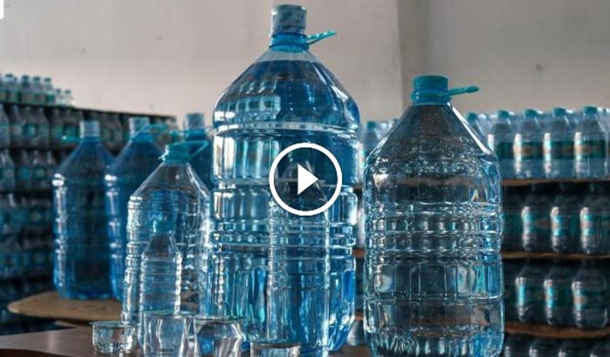Damacanadan 1 bardak su 60 kuruşa doluyor
