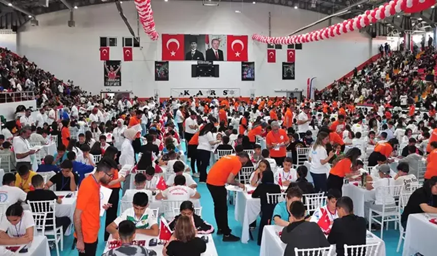 Akıl ve Zeka Oyunları Turnuvası Türkiye Şampiyonası başladı