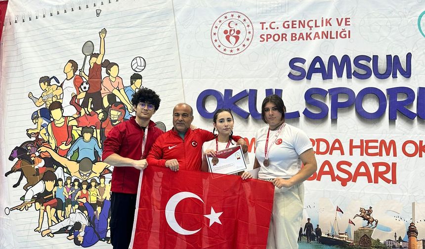 Türkiye şampiyonasında kürsüye çıktı