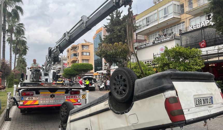 Önce otomobile çarptı, ardından takla attı: 1 yaralı