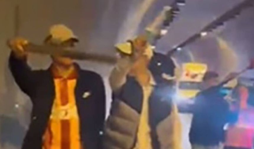 Şampiyonluk kutlamasına döner bıçaklarıyla katıldılar