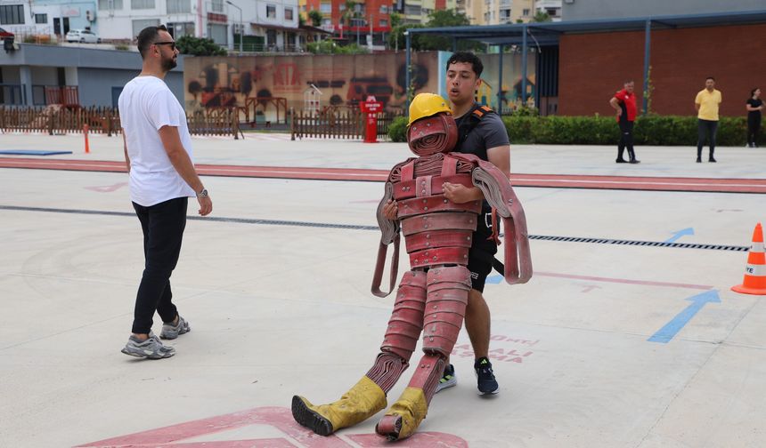 Mersin’de itfaiye eri adayları parkura hazırlanıyor