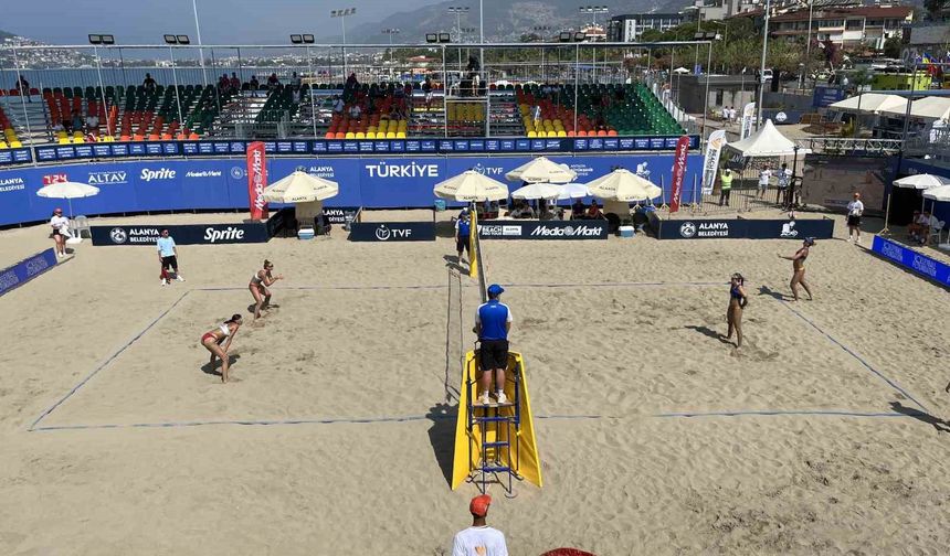 Alanya'da dünya yıldızları filede