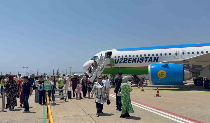 Gazipaşa-Alanya Havalimanı’nda tarihi an