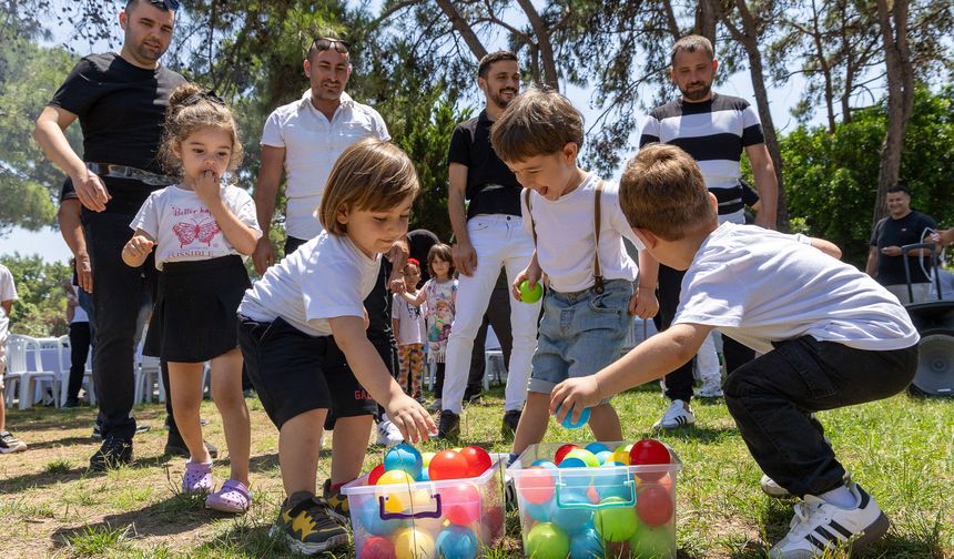 Babalarıyla unutulmaz bir gün geçirdiler