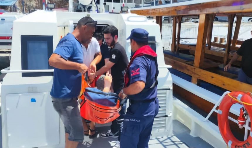 Turist için denizden acil müdahale