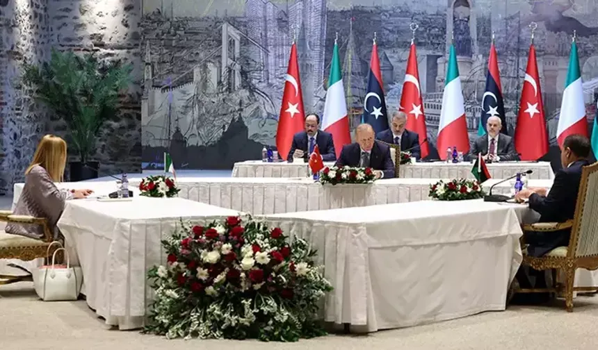 Cumhurbaşkanı Erdoğan, Meloni ve Dibeybe ile Dolmabahçe Ofisi'nde bir araya geldi